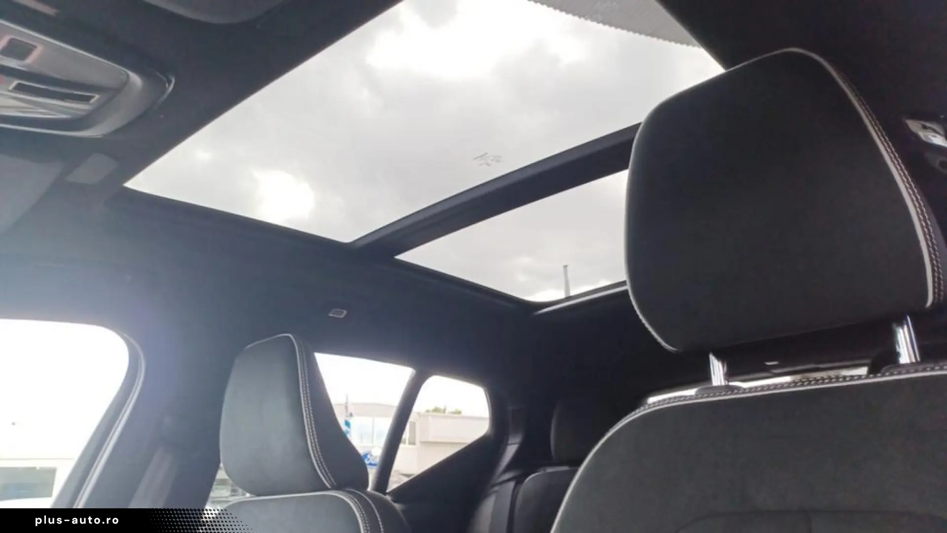 Volvo XC40 B3 Ultra Black Edition Panoramic Auxiliary Heater