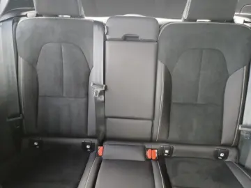 Volvo XC40 B3 Ultra Black Edition Panoramic Auxiliary Heater