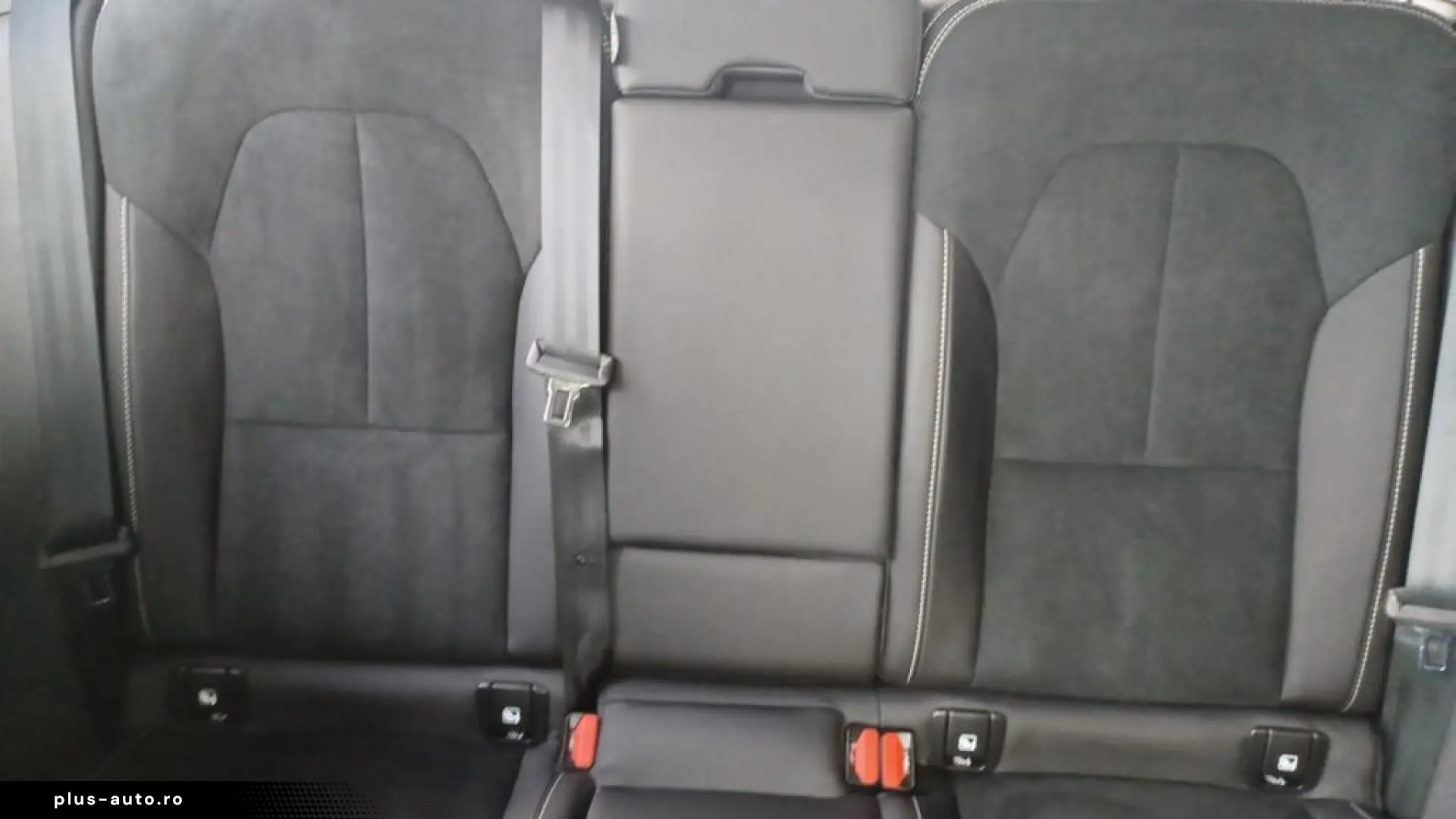 Volvo XC40 B3 Ultra Black Edition Panoramic Auxiliary Heater