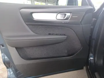 Volvo XC40 B3 Ultra Black Edition Panoramic Auxiliary Heater