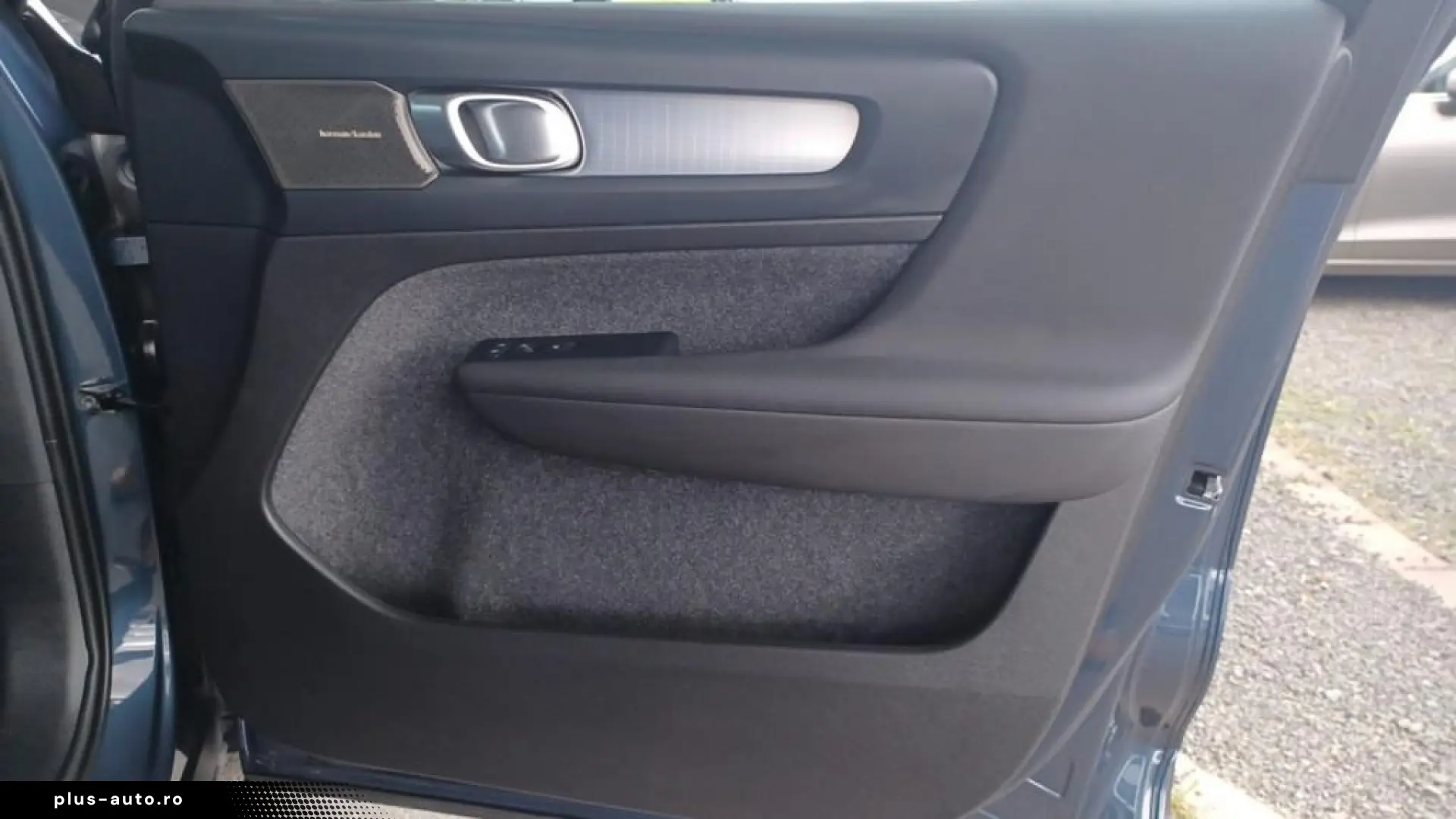 Volvo XC40 B3 Ultra Black Edition Panoramic Auxiliary Heater