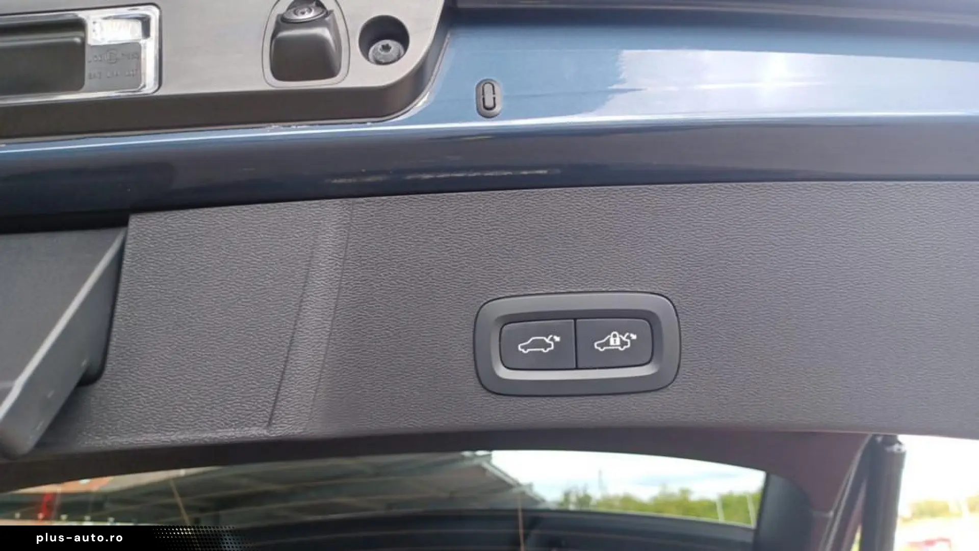 Volvo XC40 B3 Ultra Black Edition Panoramic Auxiliary Heater