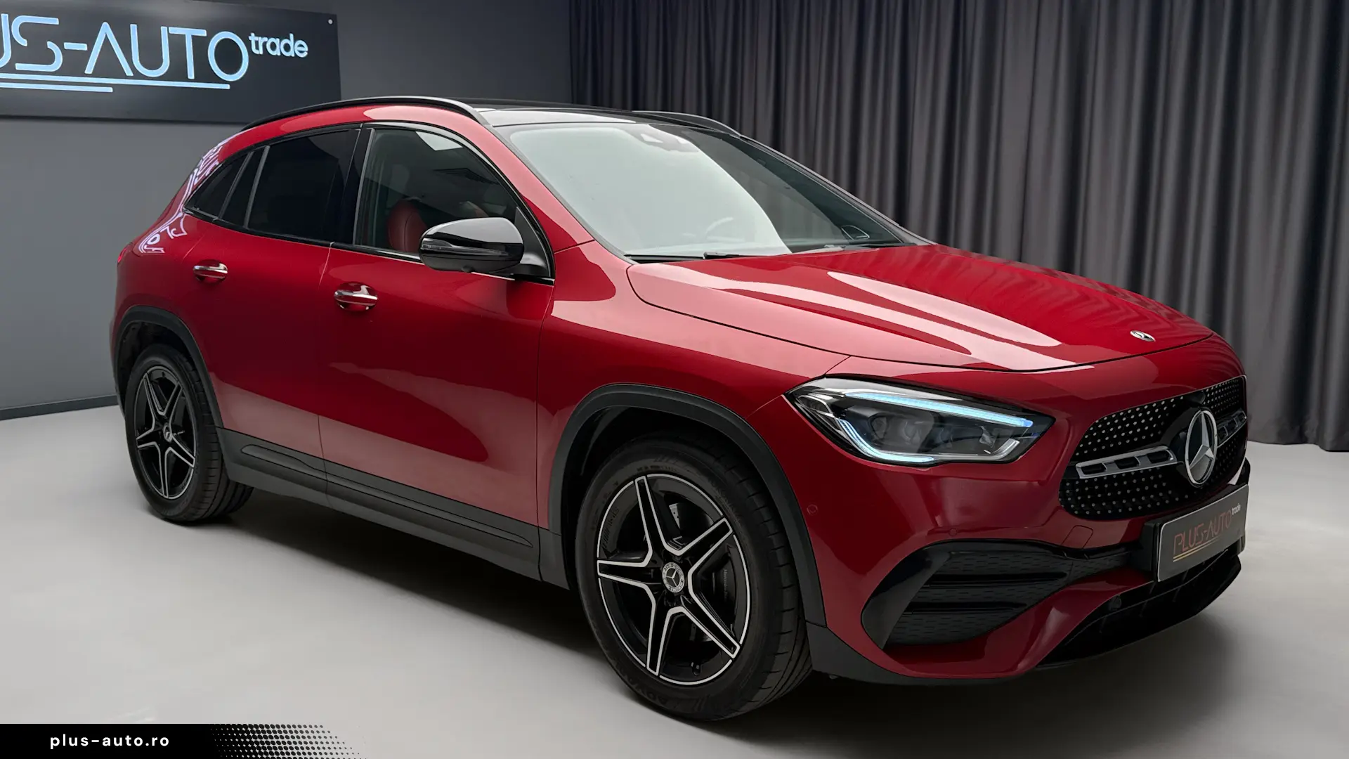 MERCEDES-BENZ GLA 250 4MATIC AMG  Piele Rosie  Pano  360