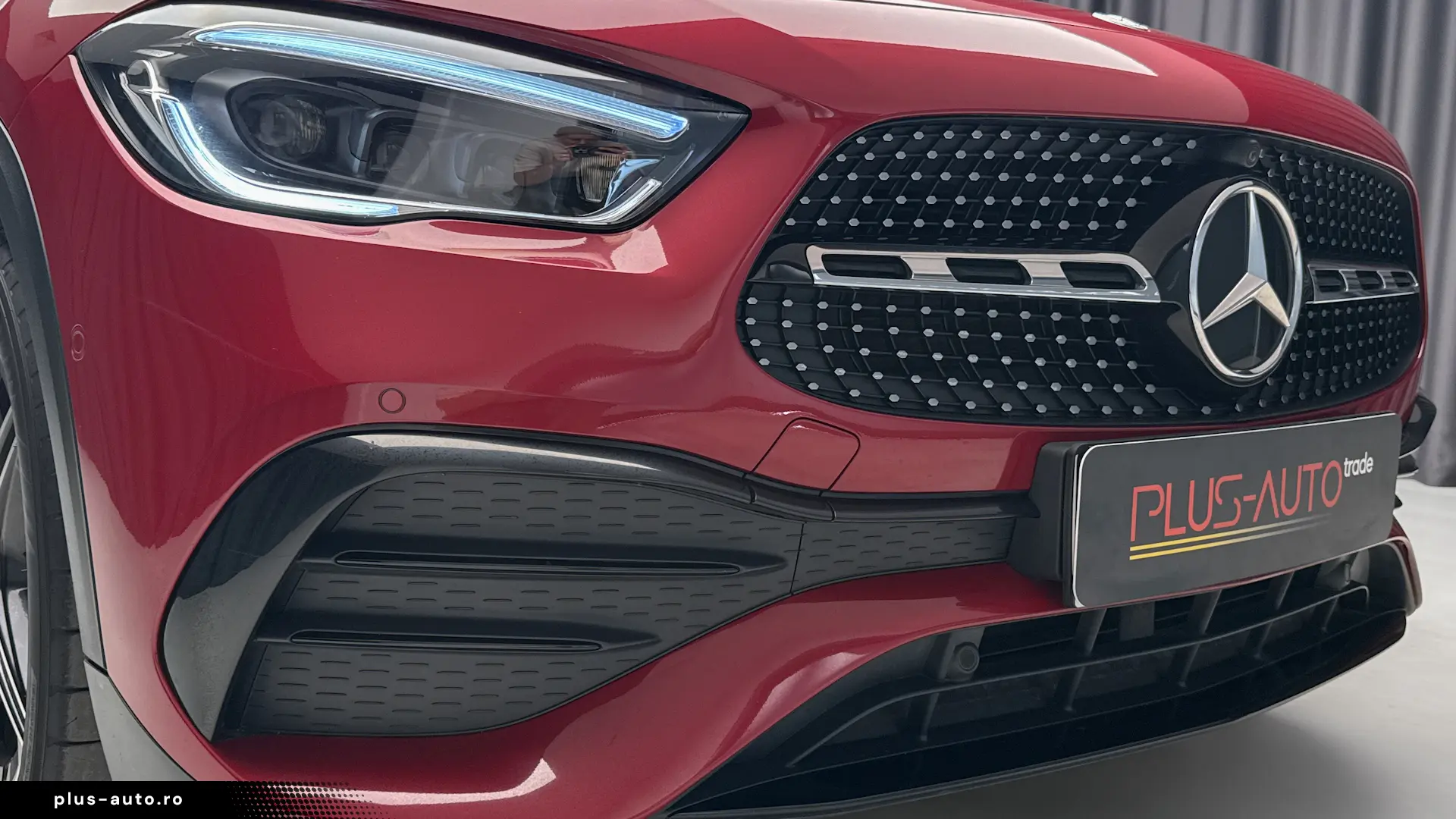 MERCEDES-BENZ GLA 250 4MATIC AMG  Piele Rosie  Pano  360