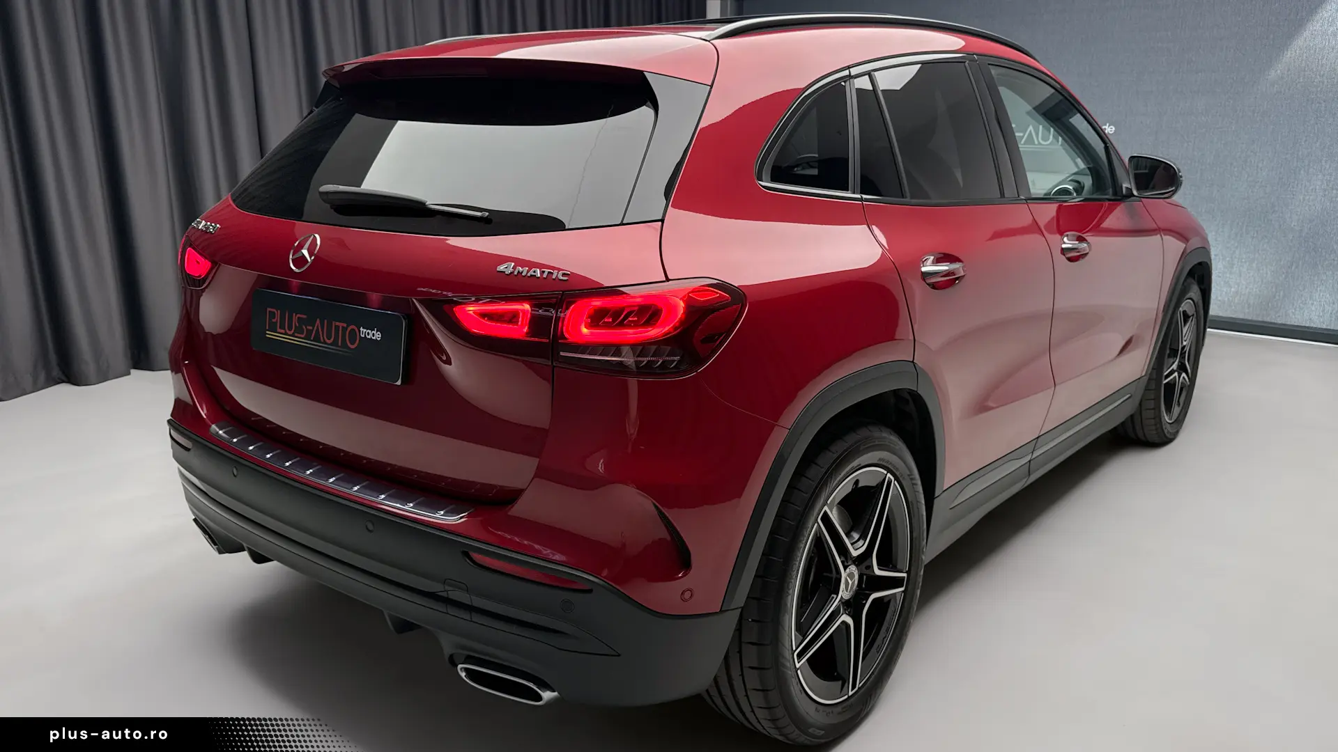 MERCEDES-BENZ GLA 250 4MATIC AMG  Piele Rosie  Pano  360