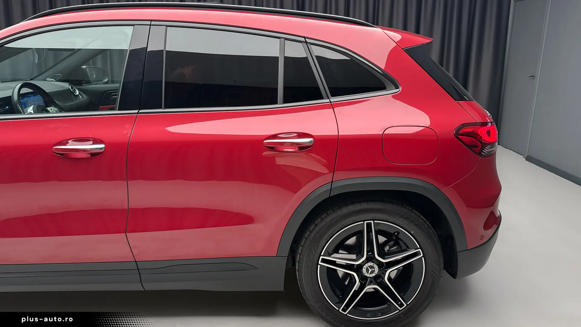 MERCEDES-BENZ GLA 250 4MATIC AMG  Piele Rosie  Pano  360