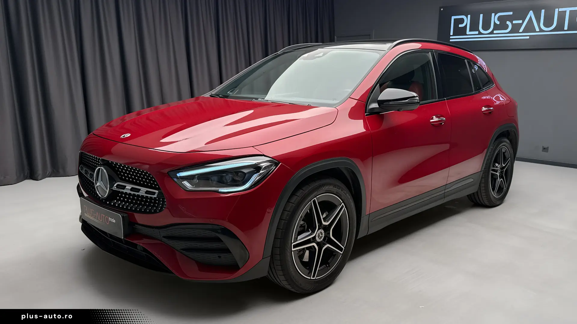 MERCEDES-BENZ GLA 250 4MATIC AMG  Piele Rosie  Pano  360