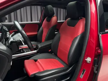 MERCEDES-BENZ GLA 250 4MATIC AMG  Piele Rosie  Pano  360