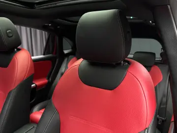 MERCEDES-BENZ GLA 250 4MATIC AMG  Piele Rosie  Pano  360