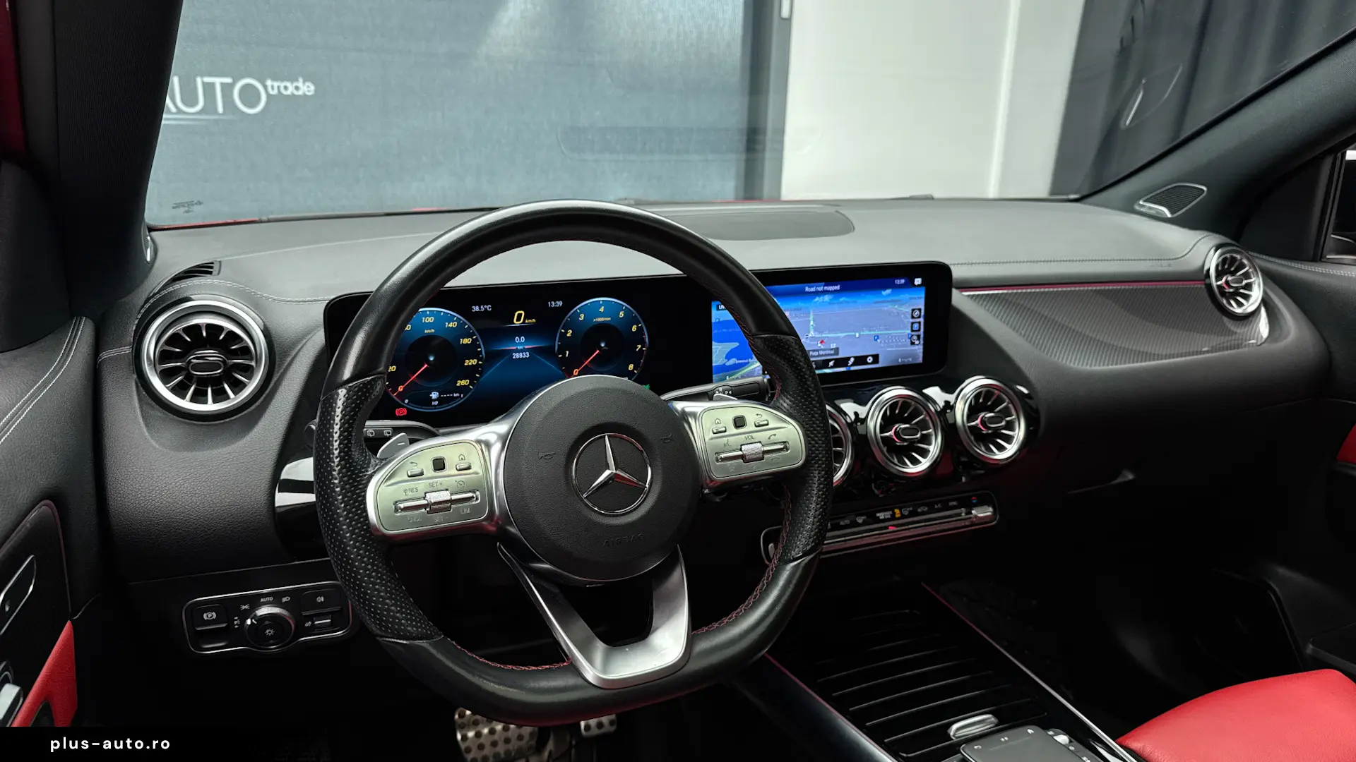 MERCEDES-BENZ GLA 250 4MATIC AMG  Piele Rosie  Pano  360