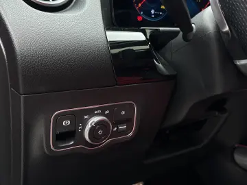 MERCEDES-BENZ GLA 250 4MATIC AMG  Piele Rosie  Pano  360