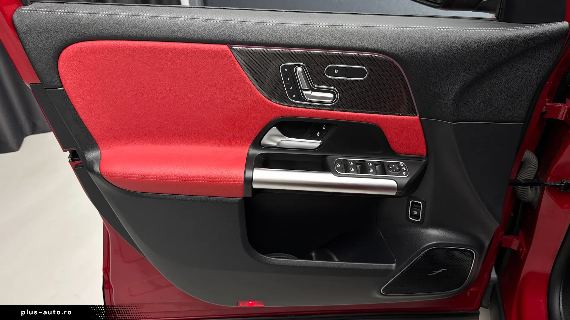 MERCEDES-BENZ GLA 250 4MATIC AMG  Piele Rosie  Pano  360