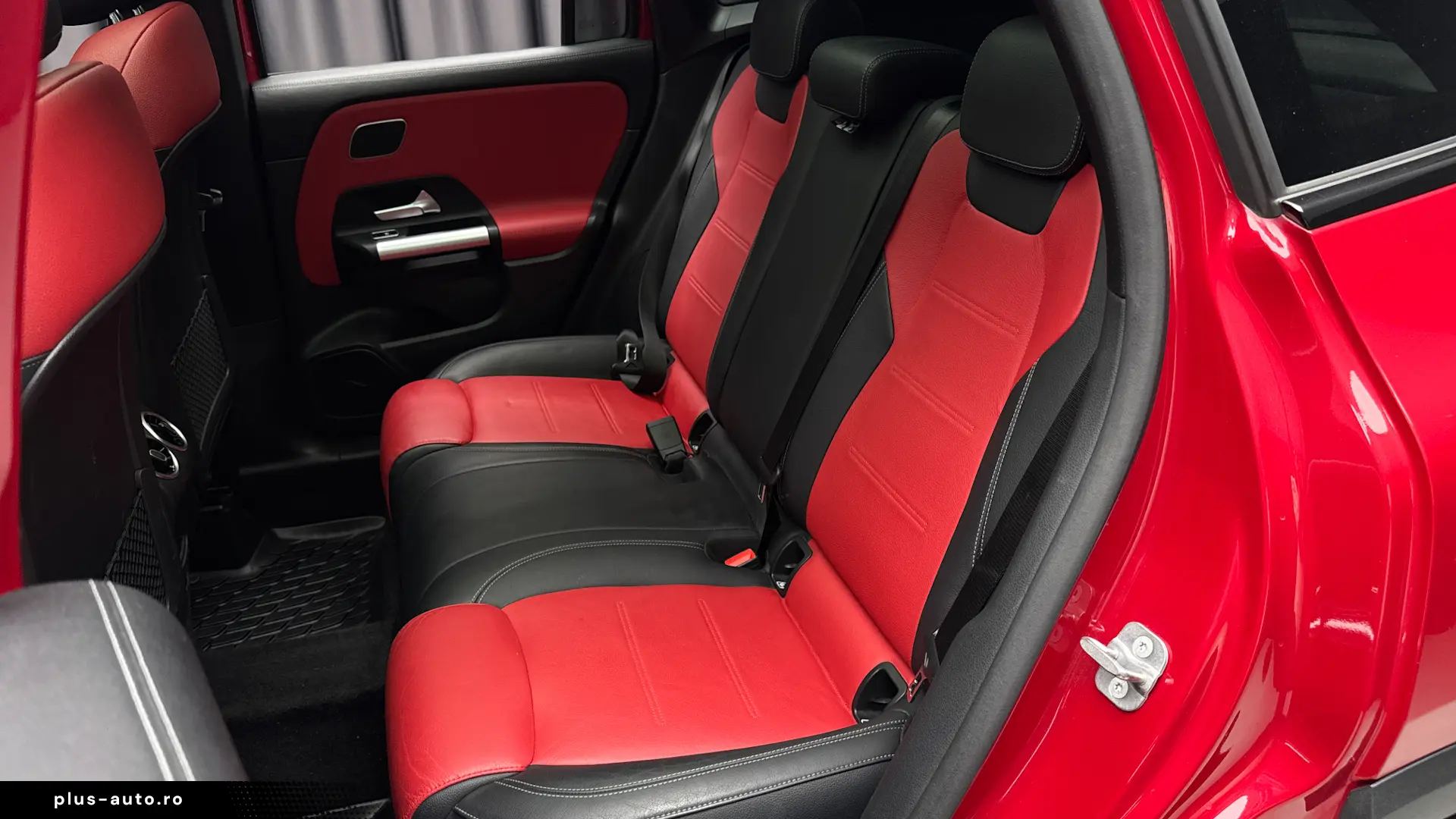 MERCEDES-BENZ GLA 250 4MATIC AMG  Piele Rosie  Pano  360