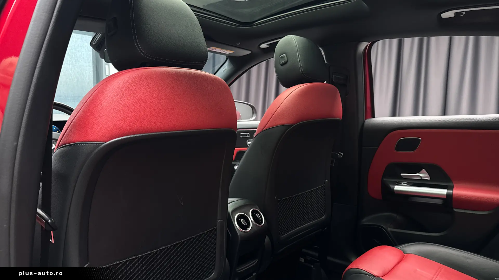 MERCEDES-BENZ GLA 250 4MATIC AMG  Piele Rosie  Pano  360