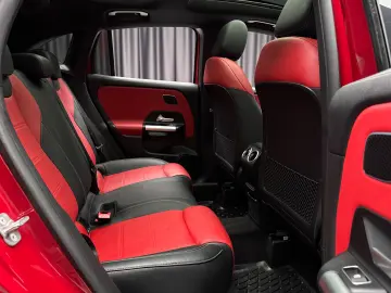 MERCEDES-BENZ GLA 250 4MATIC AMG  Piele Rosie  Pano  360