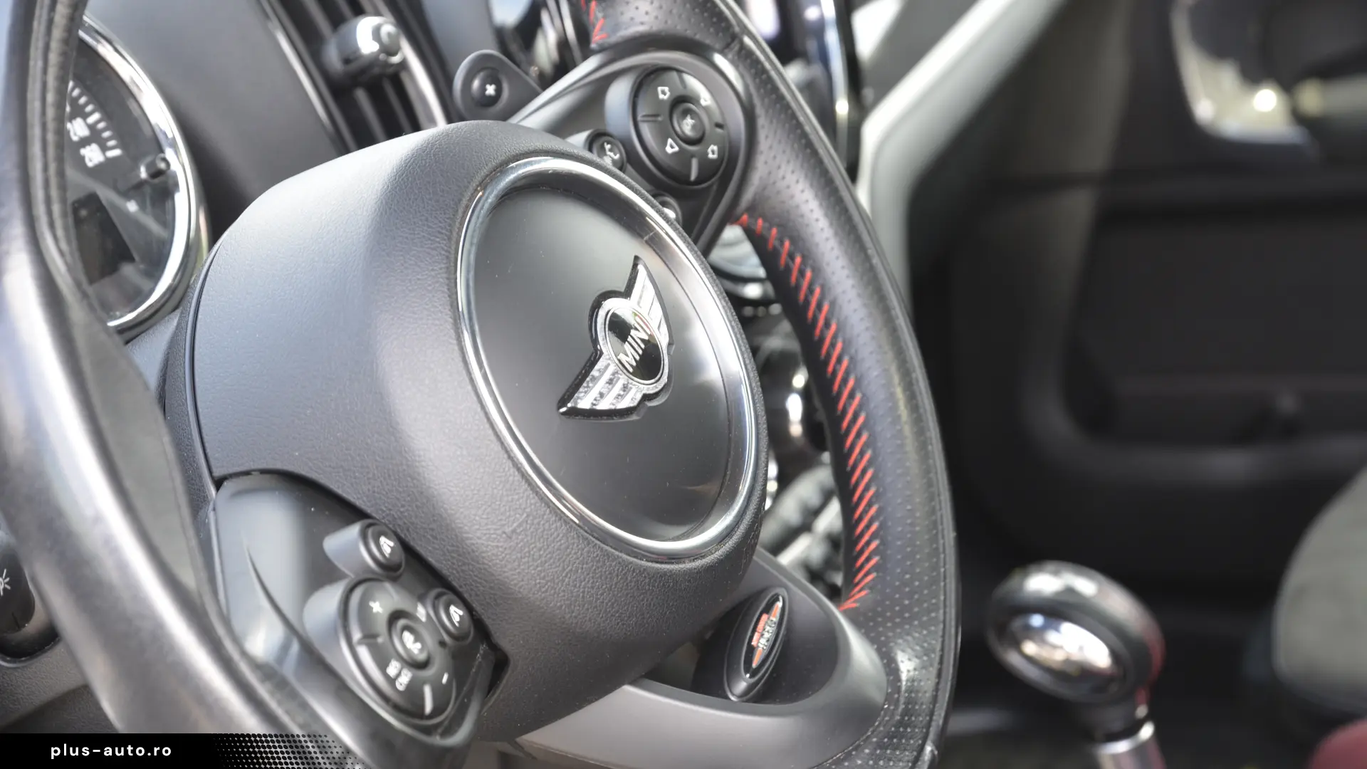 Mini Cooper-S Countryman ALL4 John Cooper Works