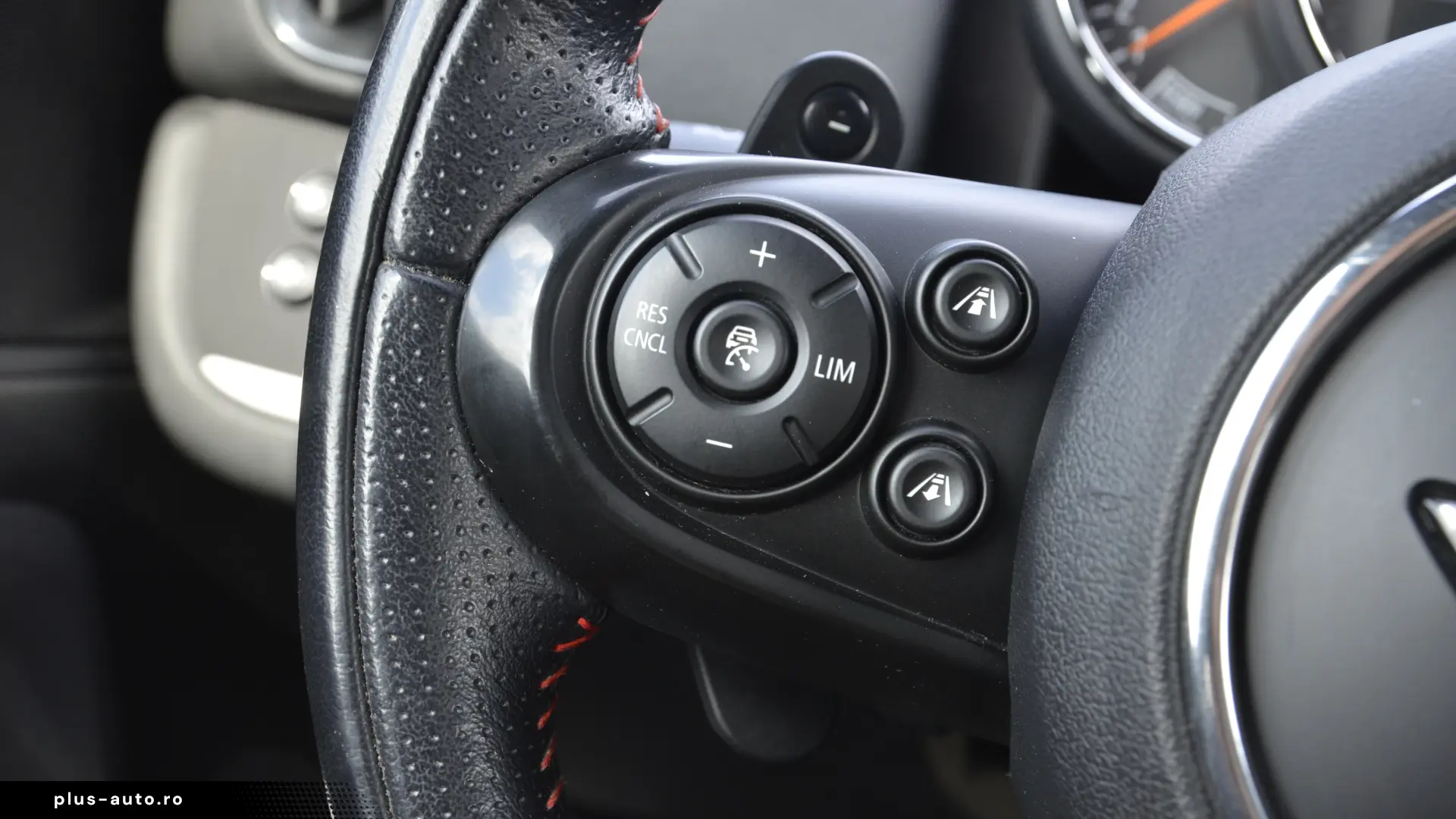 Mini Cooper-S Countryman ALL4 John Cooper Works
