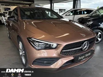 MERCEDES-BENZ CLA 250 e Coupé AMG Multibeam Night CarPlay