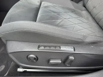 Volkswagen Golf 1.4 TSI DSG eHybrid Style Head-Up Panoramic