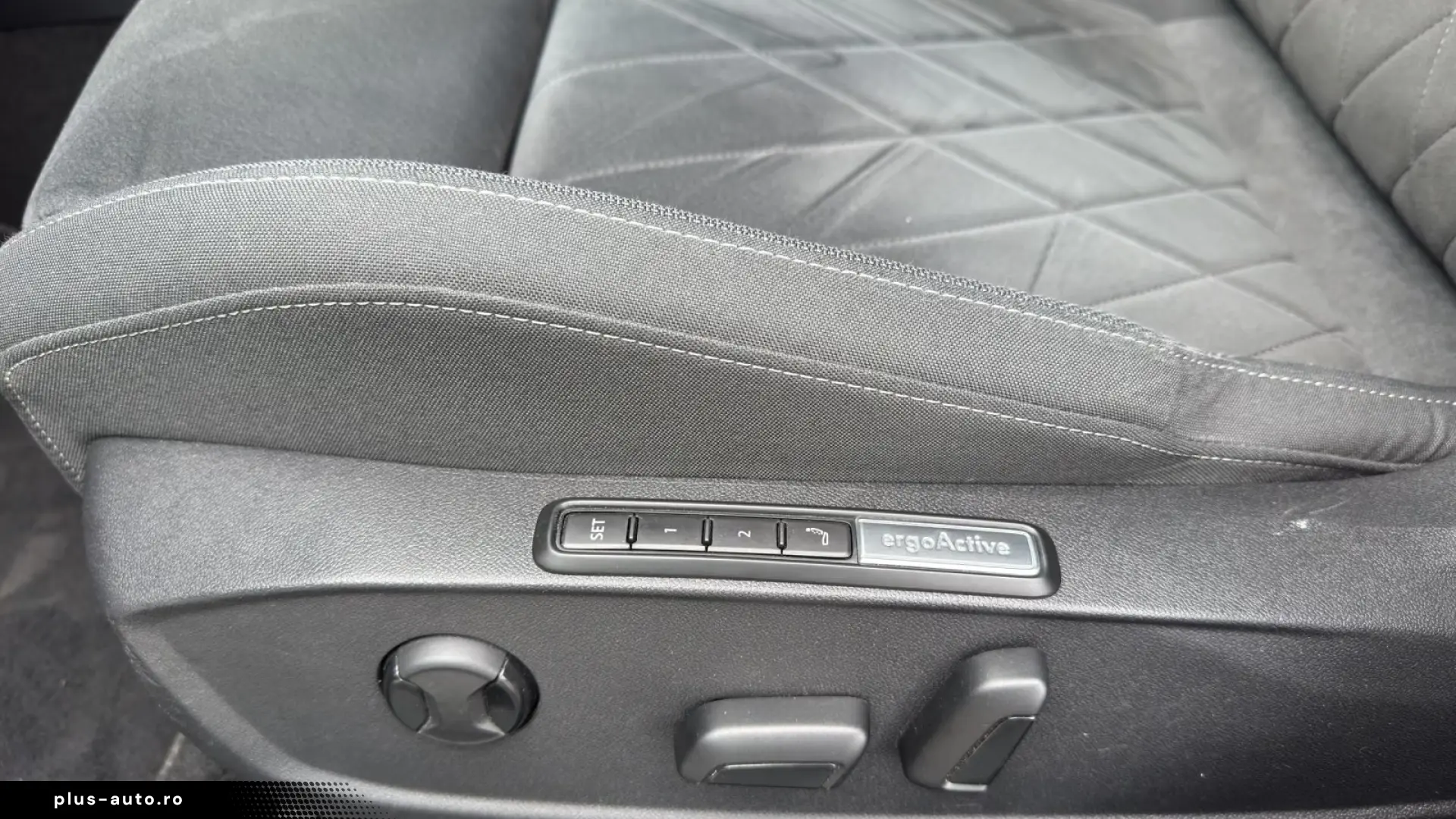 Volkswagen Golf 1.4 TSI DSG eHybrid Style Head-Up Panoramic