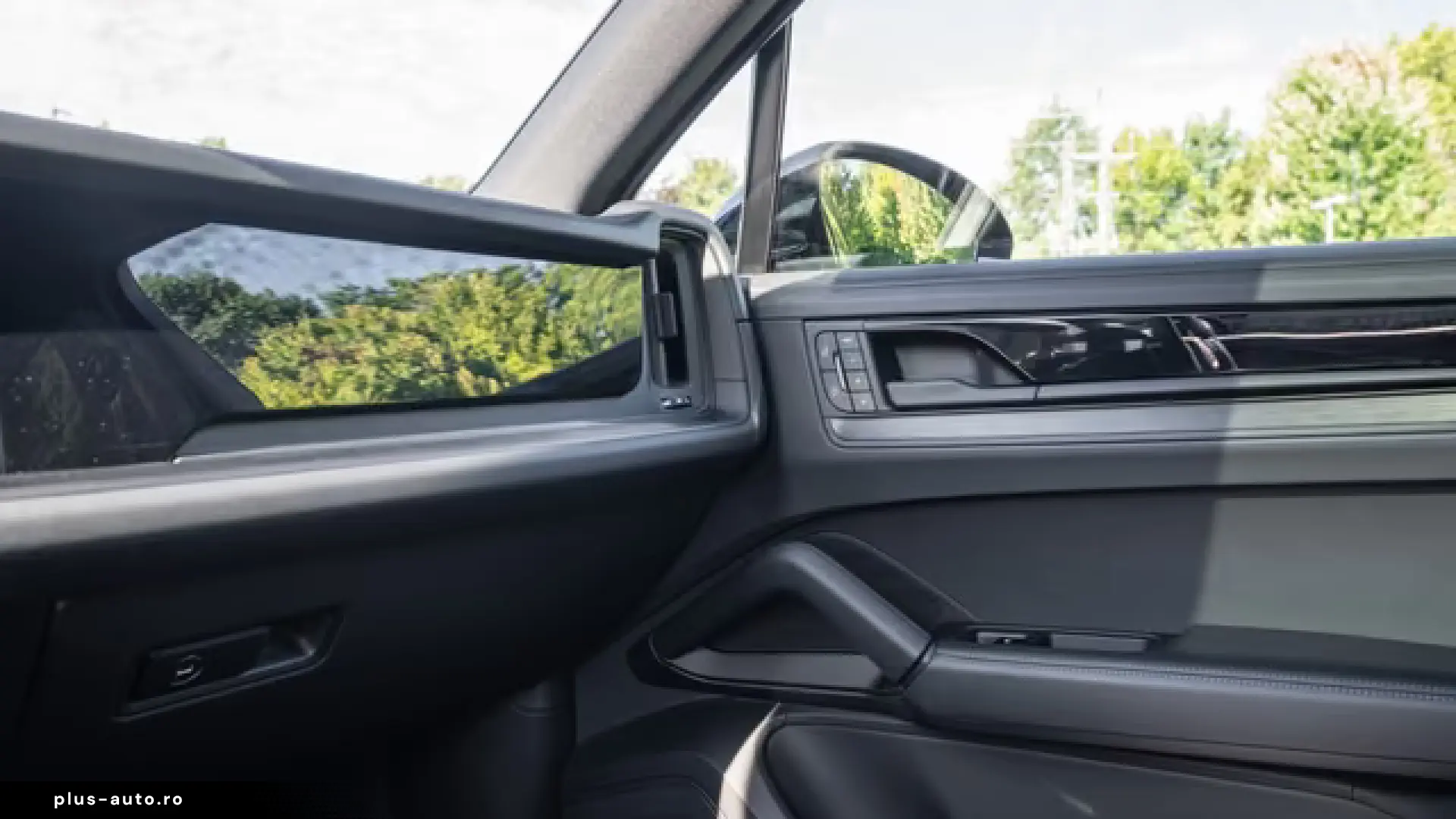Porsche Cayenne E-Hybrid Black Edition
