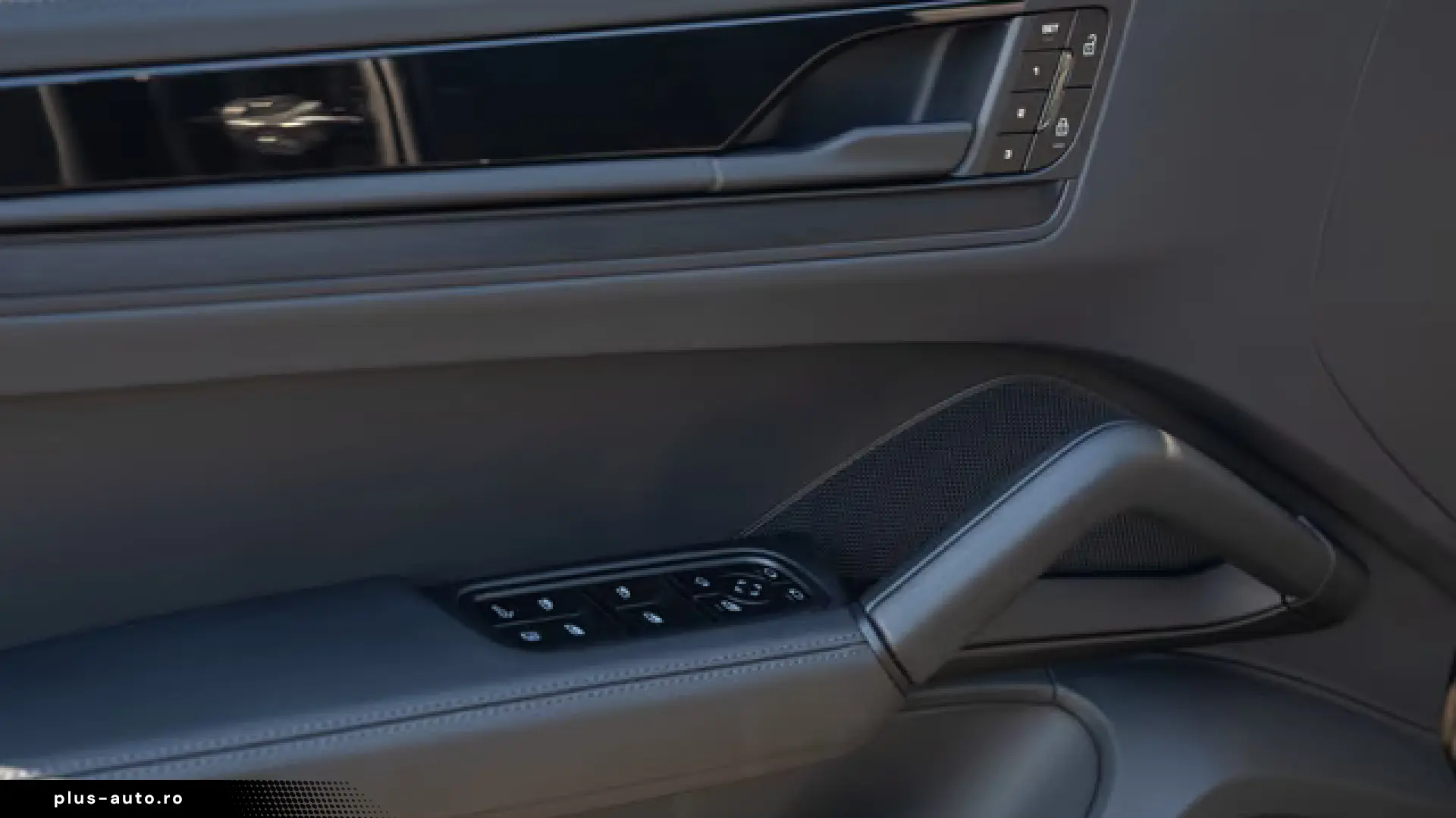 Porsche Cayenne E-Hybrid Black Edition