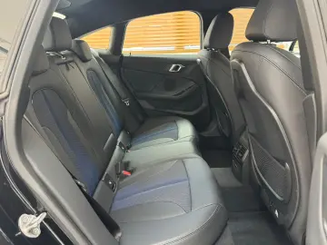 BMW 218i Gran Coupé  M-SPORT SHADOW CAM