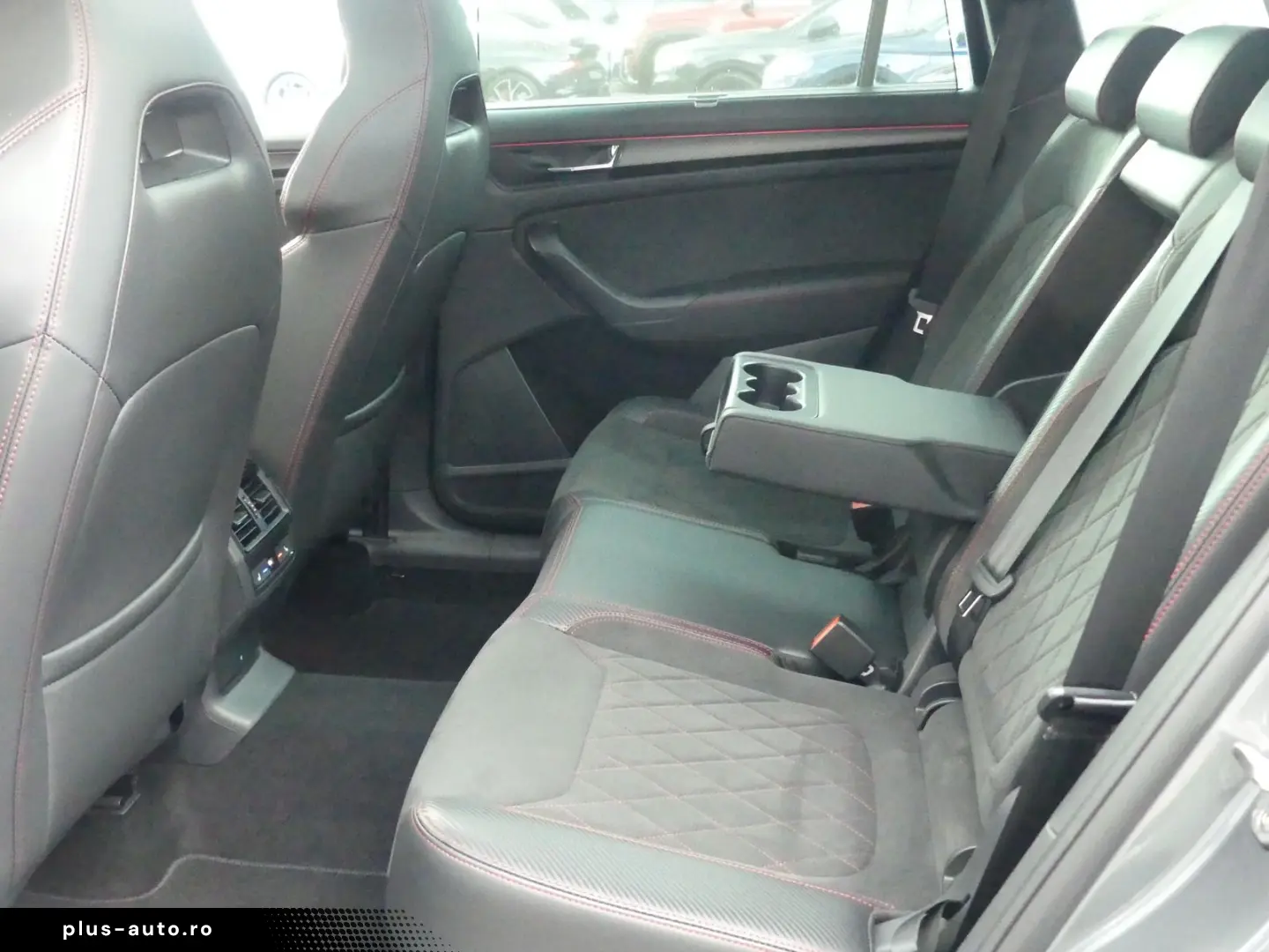 SKODA Kodiaq 2.0 TSI 4x4 RS PANO STHZ KAM ACC 20LM