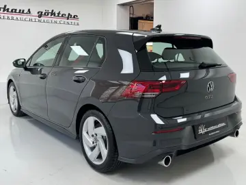 Volkswagen Golf VIII 2.0 TSI DSG GTI  LED TRAVEL-ASSIST