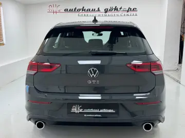 Volkswagen Golf VIII 2.0 TSI DSG GTI  LED TRAVEL-ASSIST