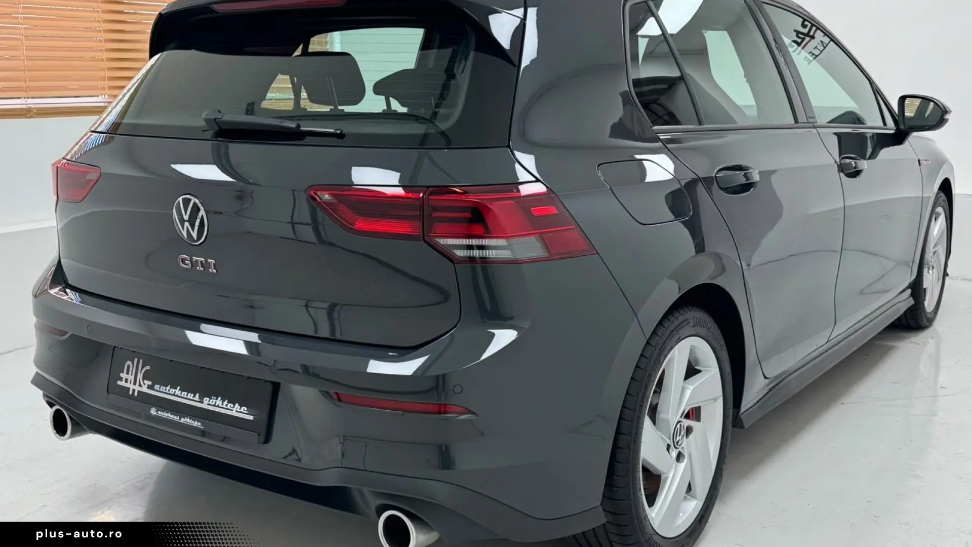 Volkswagen Golf VIII 2.0 TSI DSG GTI  LED TRAVEL-ASSIST