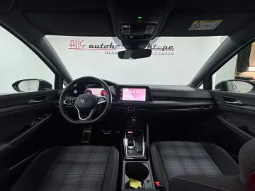 Volkswagen Golf VIII 2.0 TSI DSG GTI  LED TRAVEL-ASSIST