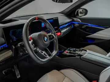 BMW M5 ULTIMATE DRIVERS CARBON KERAMIK DRIVE   PARK