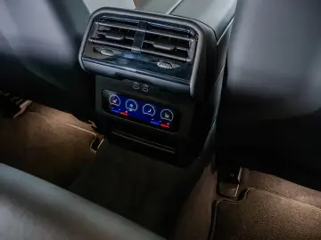 BMW M5 ULTIMATE DRIVERS CARBON KERAMIK DRIVE   PARK