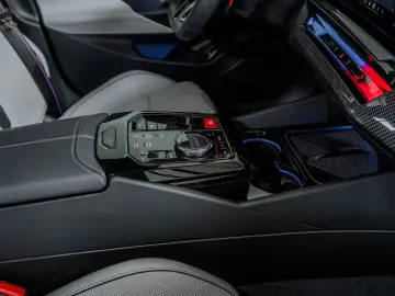 BMW M5 ULTIMATE DRIVERS CARBON KERAMIK DRIVE   PARK