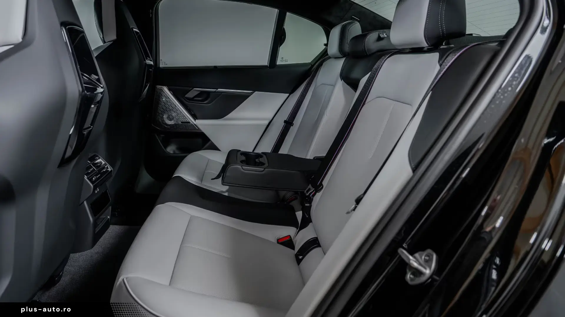 BMW M5 ULTIMATE DRIVERS CARBON KERAMIK DRIVE   PARK