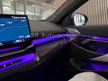 BMW M5 Ultimate-Paket Carbon-Paket Keramikbremse