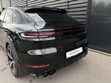 Porsche Cayenne S E-Hybrid Coupe Black Edition