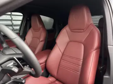 Porsche Cayenne S E-Hybrid Coupe Black Edition