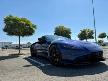 Aston Martin V8 Vantage