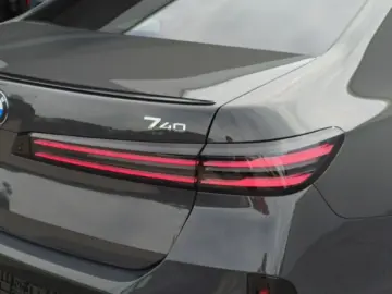 BMW Seria 7 740 xDrive mHEV