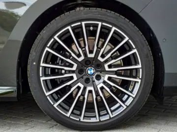 BMW Seria 7 740 xDrive mHEV