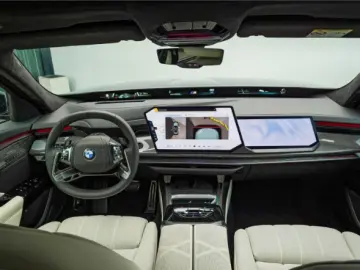 BMW Seria 7 740 xDrive mHEV