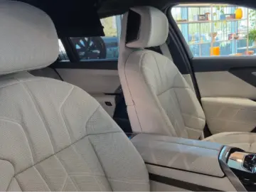 BMW 740 xDrive M Sportpaket Pro