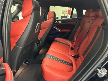 BMW X6 M Competition MASSAGE SKY PANO SOFTCLOSE