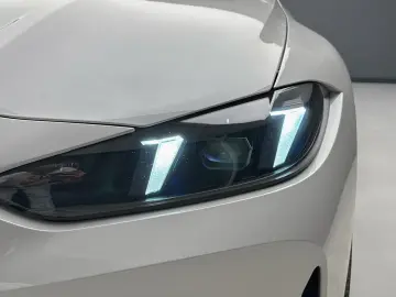 BMW M3 Competition xDrive 530CP Pachet Carbon M Trapa H K