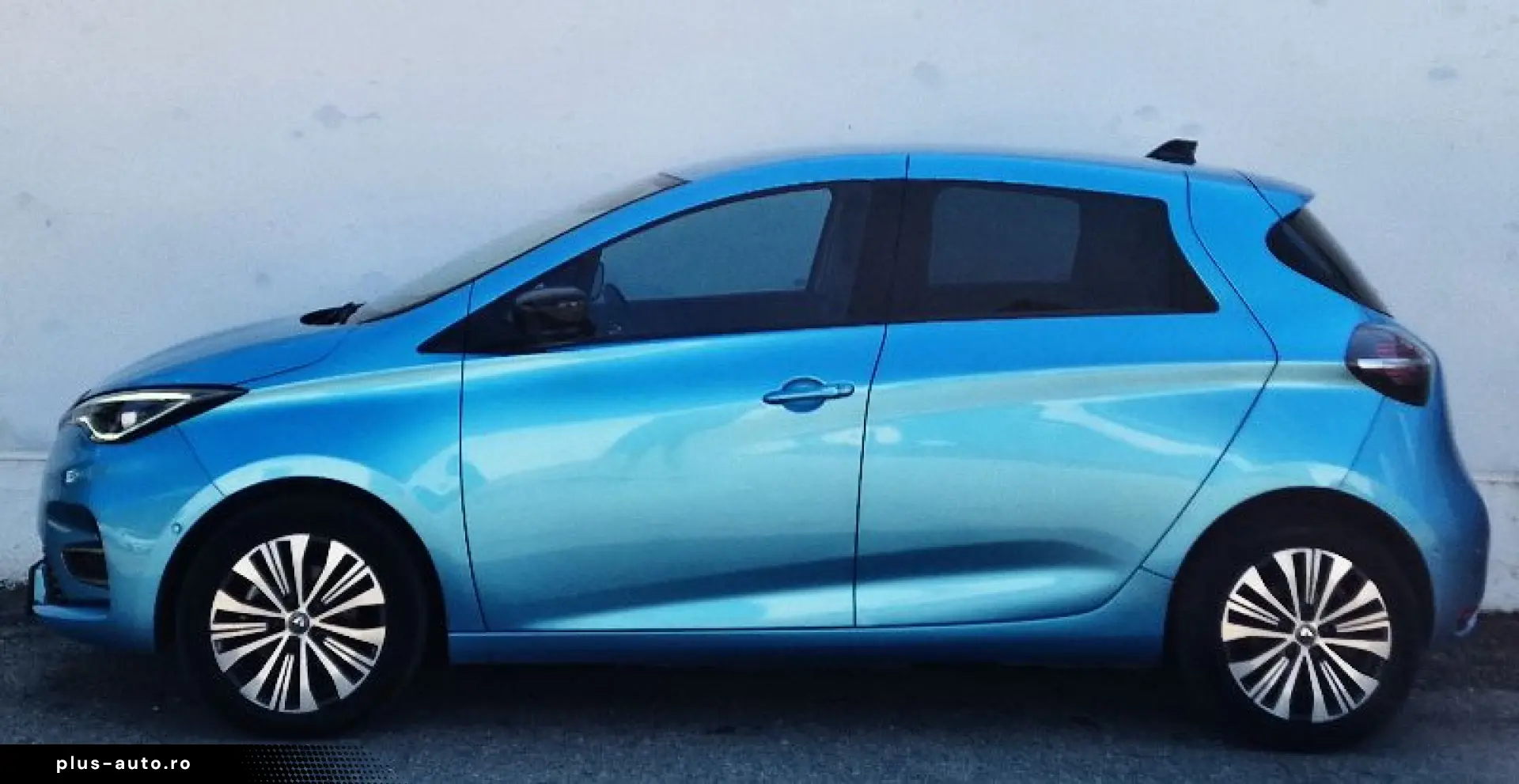RENAULT ZOE Z.E. 50 Z.E. R135 iconic