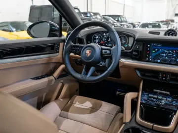PORSCHE Cayenne Coupe S