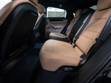PORSCHE Cayenne Coupe S