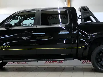 Dodge RAM 1500 Big Horn Lonestar Crew Cab   5.7 HEMI V8